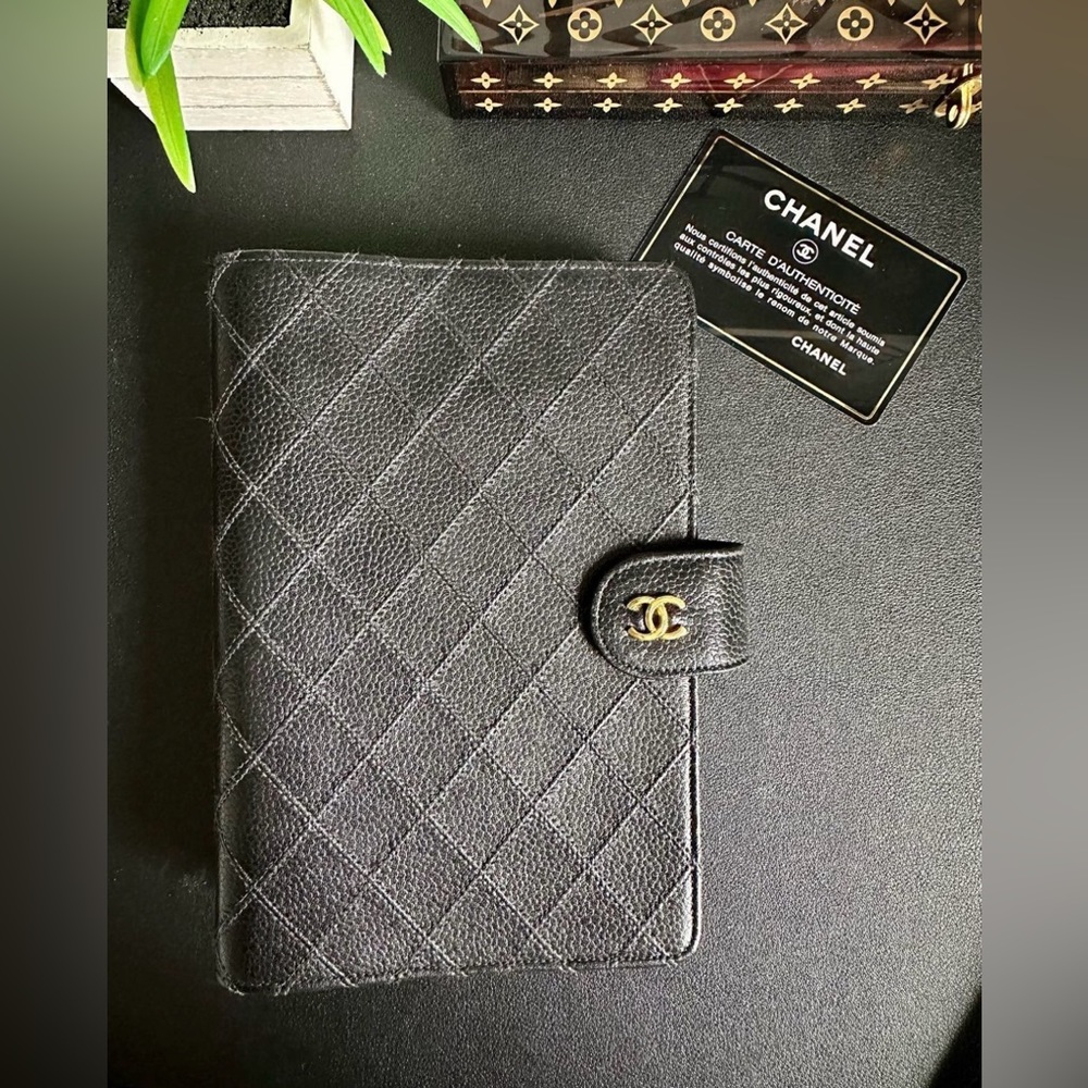 Rare Chanel caviar ring agenda MM